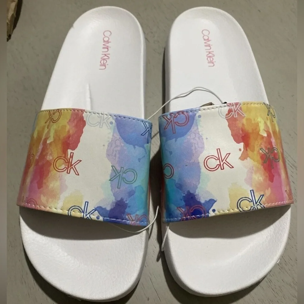 Sz 8 Calvin Klein muti colors